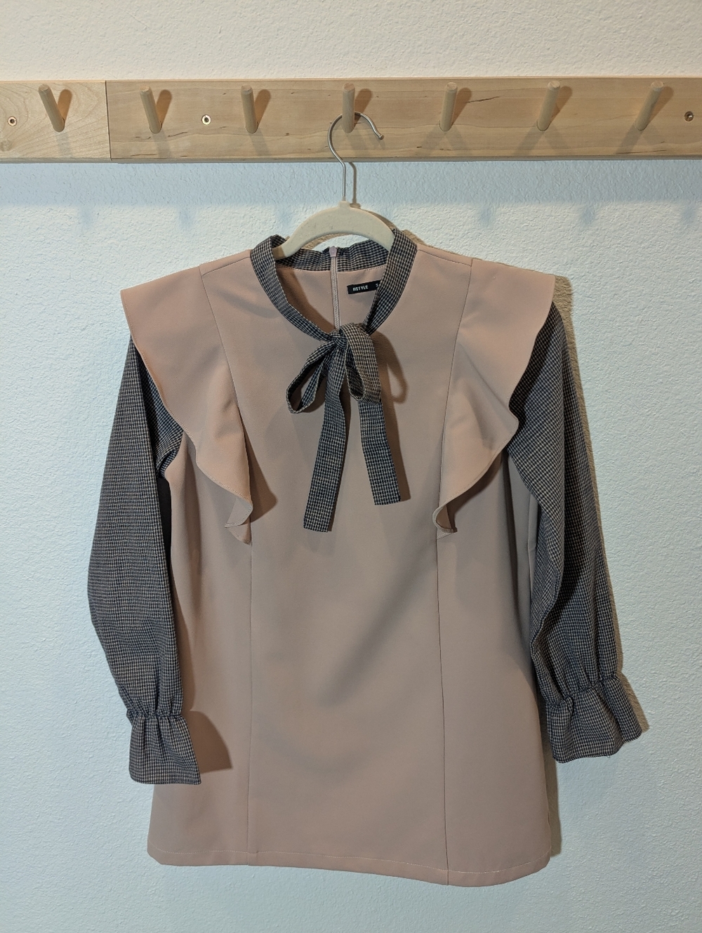 HSTYLE Women's Pink Ruffle Dress with Bow Tie